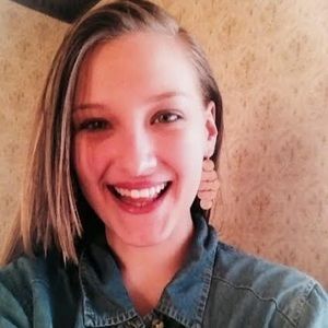 Meet your Posher, Emmi